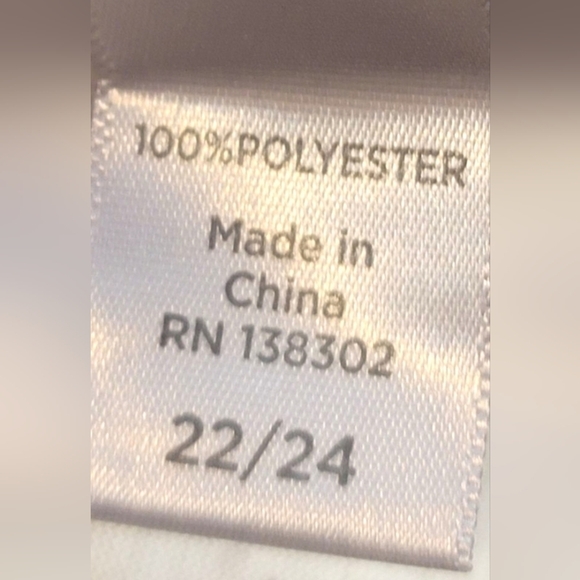 Avenue Black and White Off-Shoulder Blouse - Picture 6 of 6